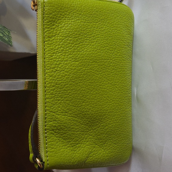 Michael Kors Fulton Wristlet EUC - Picture 3 of 9